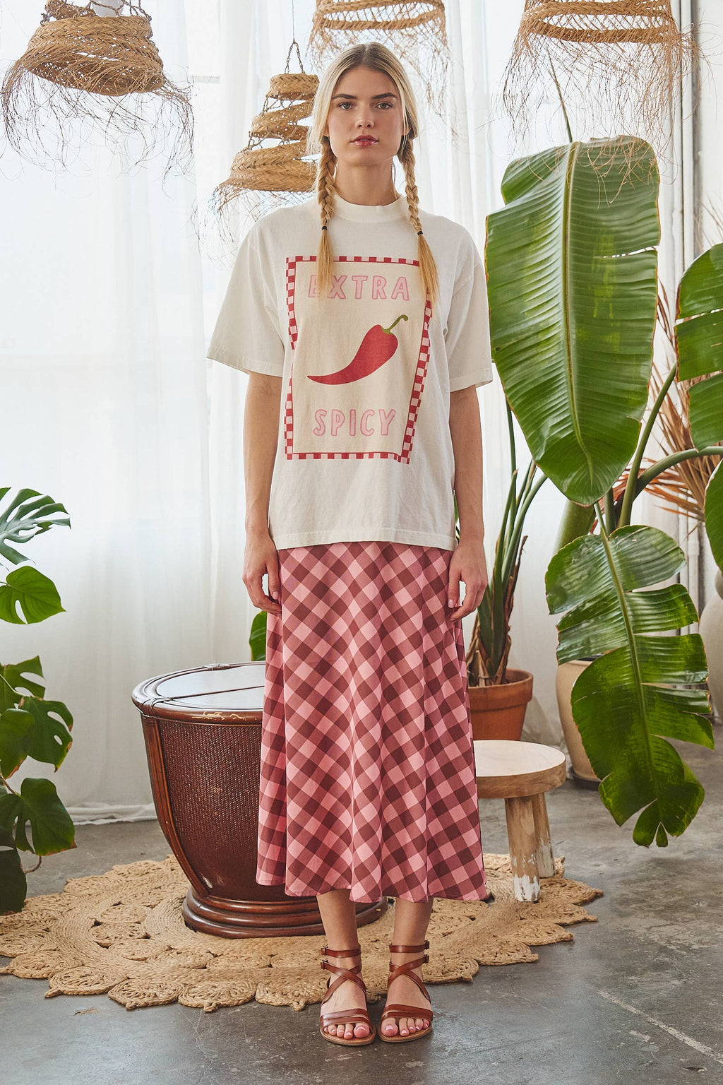 EXTRA SPICY CHILI PEPPER CHECKERBOARD GRAPHIC TEE