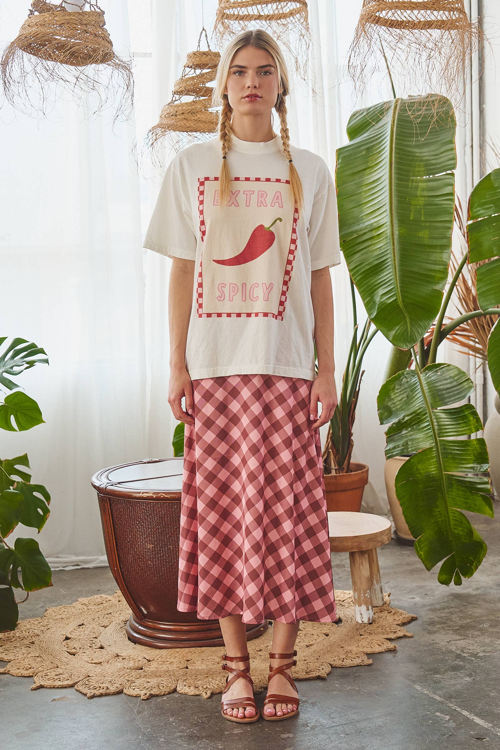 EXTRA SPICY CHILI PEPPER CHECKERBOARD GRAPHIC TEE