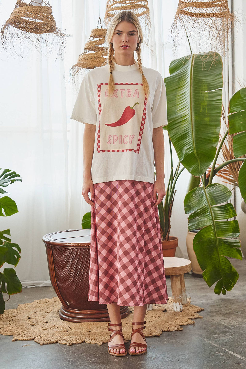 EXTRA SPICY CHILI PEPPER CHECKERBOARD GRAPHIC TEE