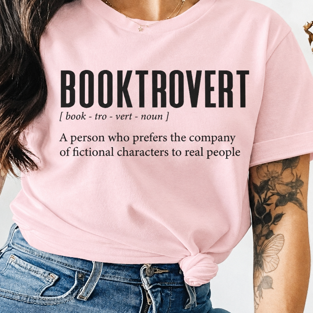 Booktrovert shirt in light pink