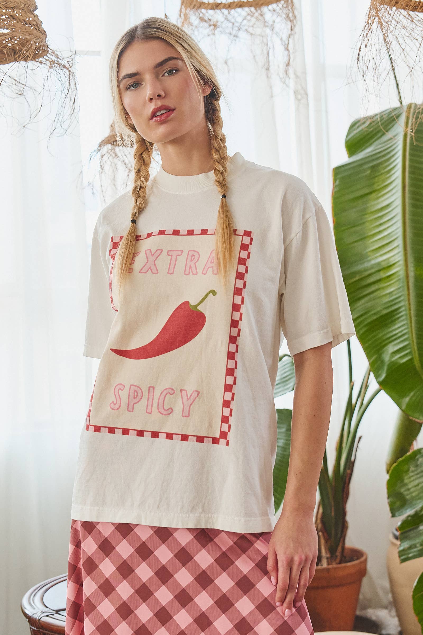EXTRA SPICY CHILI PEPPER CHECKERBOARD GRAPHIC TEE